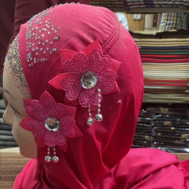 Double flower Maqna hijab with stone