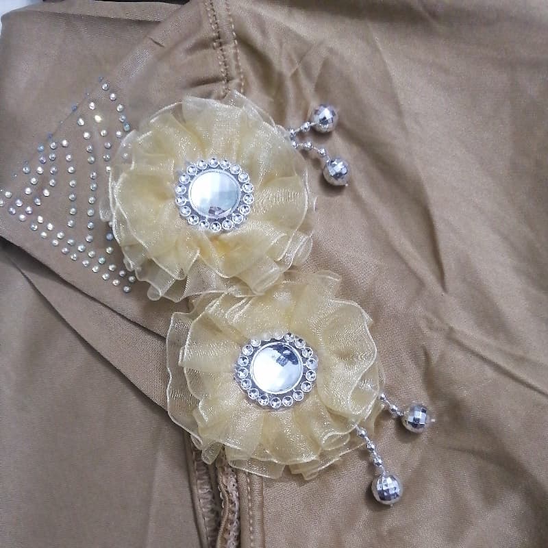 Double flower Maqna hijab with stone