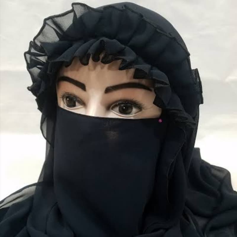 Crown hijab black