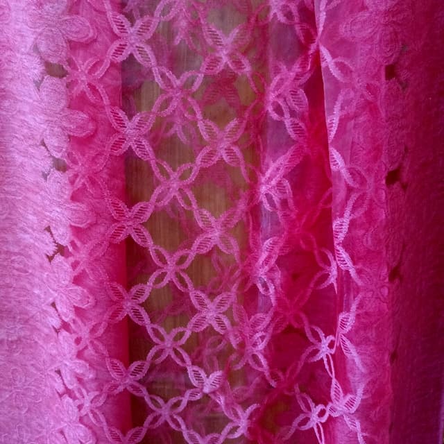 Tissue jacuard shoking pink